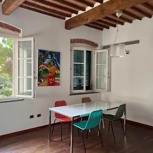 https://under-the-tower.it-tuscanyhotel.com